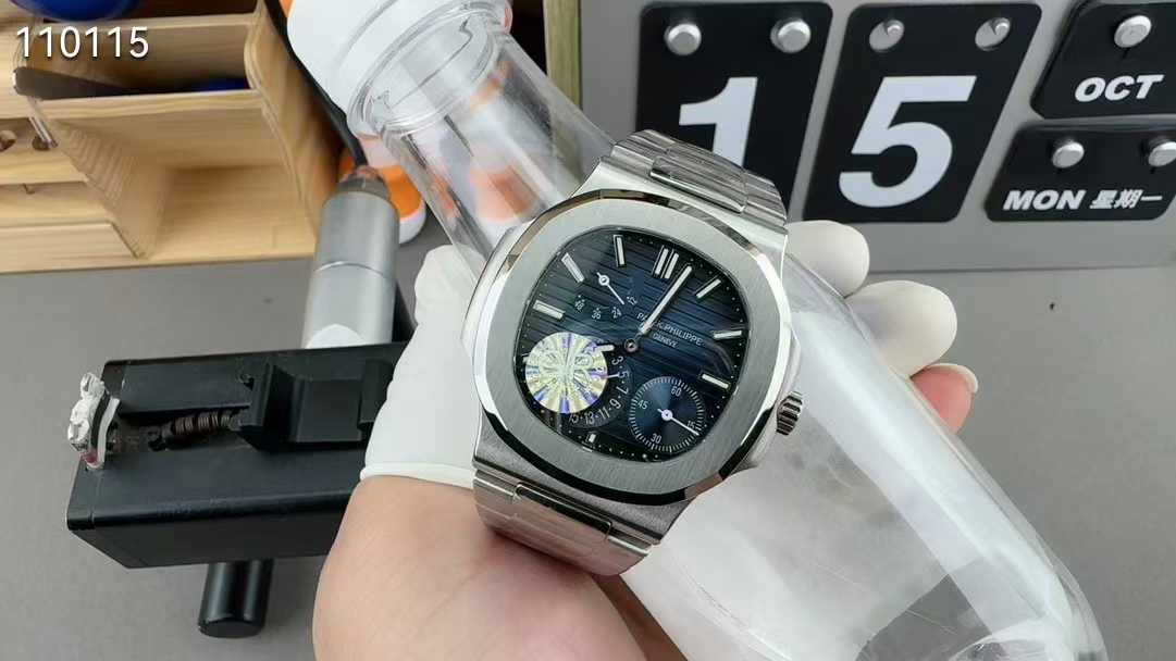 파텍필립 노틸러스 문페이즈 5712 1A 001 스틸 청판 시계 워치